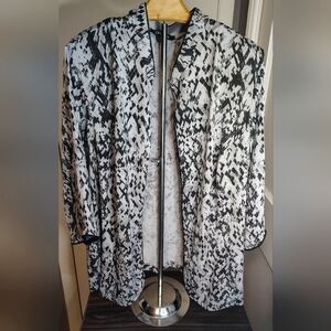 Onyx Nite 3X Open Front Glitter Jacket – Black & Silver Abstract Print